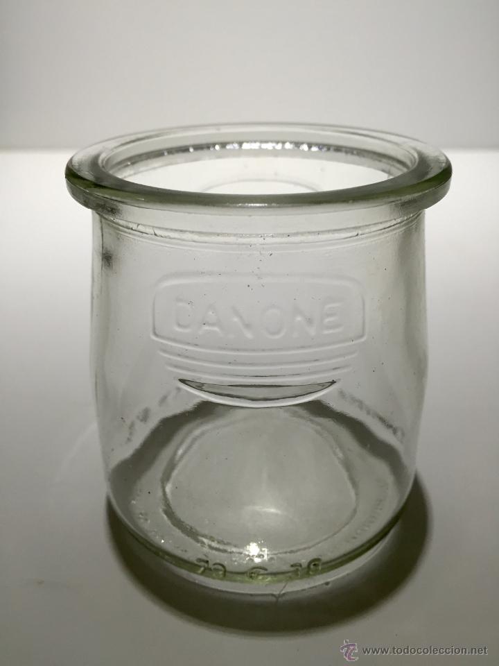 Botellas antiguas: ANTIGUO VASO DE * DANONE* LETRAS EN RELIEVE - Foto 3