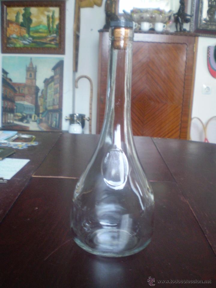 Botellas antiguas: BOTELLA DE LICOR - Foto 1