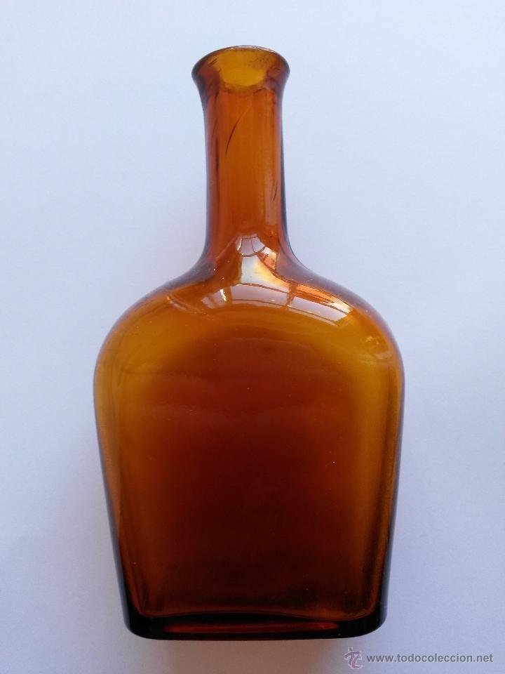 Botellas antiguas: Frasco, botella de 14 x7,5 x 4,5 cms - Foto 1