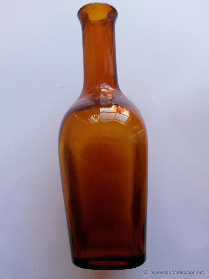 Botellas antiguas: Frasco, botella de 14 x7,5 x 4,5 cms - Foto 2
