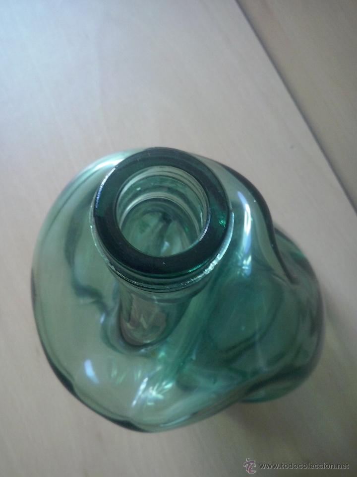 Botellas antiguas: muy original botella deformada - Foto 6