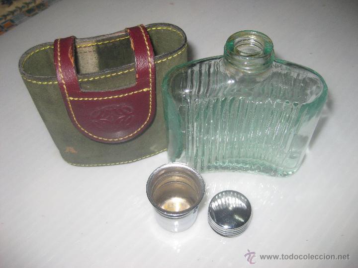 Botellas antiguas: Petaca de vidrio. - Foto 2