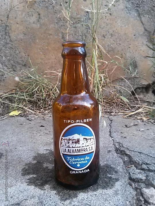 Botellas antiguas: botella de cerveza alhambra 20cl - Foto 1