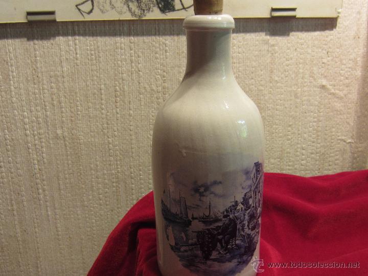 Botellas antiguas: botella `porcelana delft - Foto 2