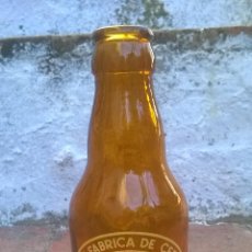 Botellas antiguas: BOTELLA DE CERVEZA VICTORIA FRANQUELO MALAGA 1 QUINTO