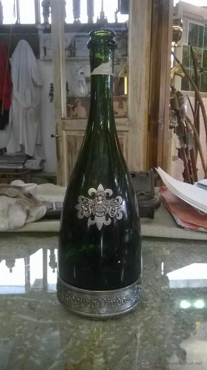Botellas antiguas: Botella de cava Seguro Viuda. Vacia. - Foto 1