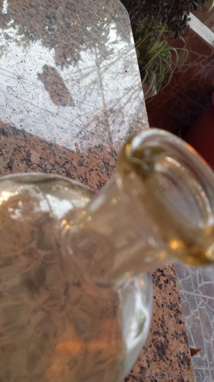 Botellas antiguas: antigua botella de cristal - Foto 2