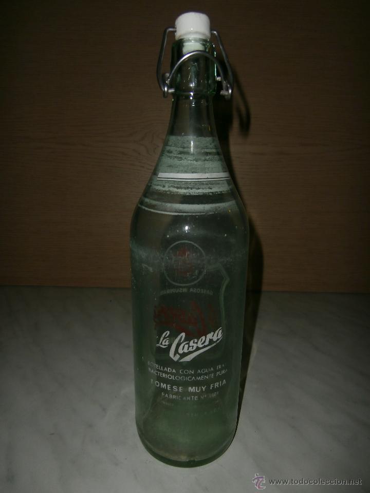 Botellas antiguas: ANTIGUA BOTELLA DE GASEOSA LA CASERA - Foto 2