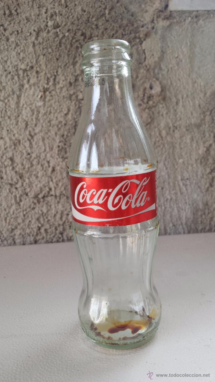 Botellas antiguas: botella de cocacola inglesa - Foto 1