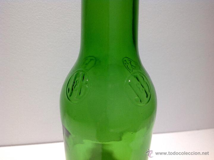 Botellas antiguas: ANTIGUA BOTELLA DE * MARTINI * LETRAS EN RELIEVE - Foto 2