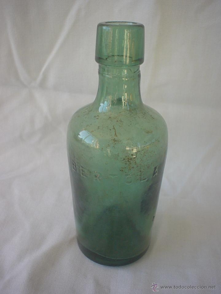 Botellas antiguas: BOTELLIN BERTOLA - Foto 3