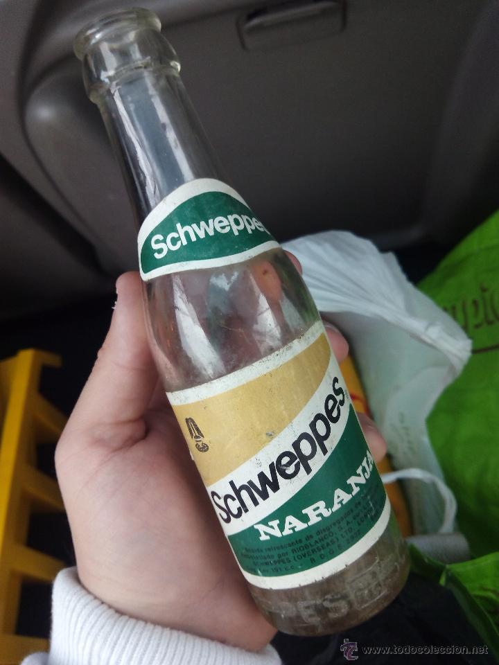 Botellas antiguas: BOTELLIN ANTIGUO SCHWEPPES - Foto 1