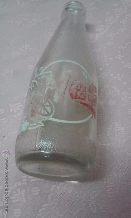 Botellas antiguas: BOTELL&Iacute;N YES REFRESCO - Foto 2