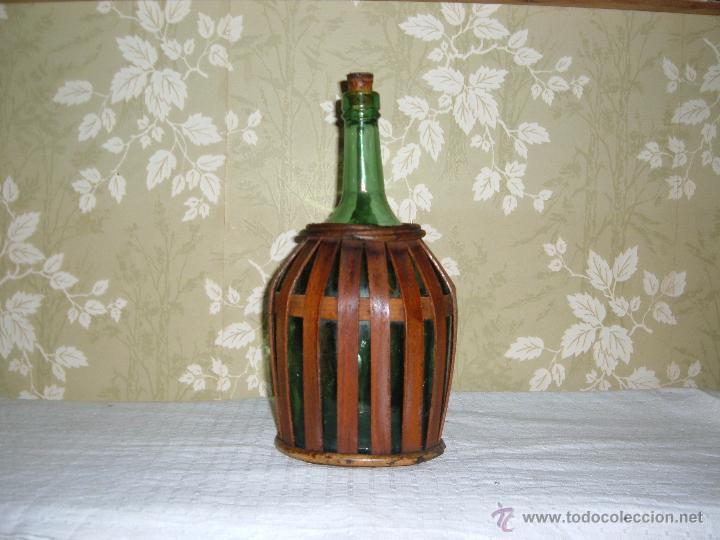 Botellas antiguas: Botella con Funda - Foto 1
