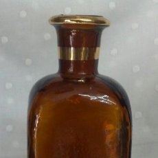 Botellas antiguas: ANTIGUA BOTELLA O LICORERA, EN CRISTAL MARRÓN.