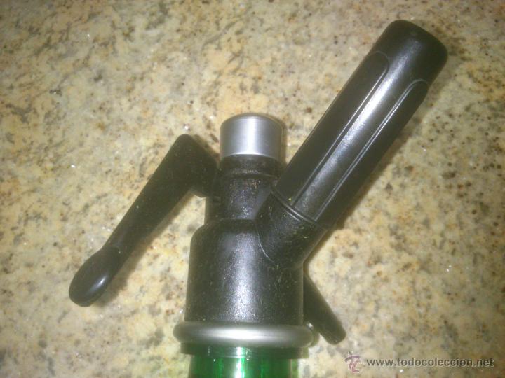 Botellas antiguas: SIFON WHISKY JB DE CARGA DE GAS - Foto 3