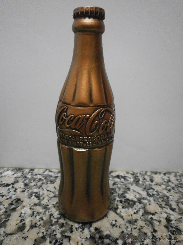 Botellas antiguas: BOTELLA COCA COLA MACIZA - Foto 1