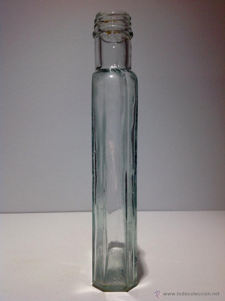 Botellas antiguas: ANTIGUA BOTELLA DE * LABORATORIOS ROBERT * LETRAS EN RELIEVE - Foto 5