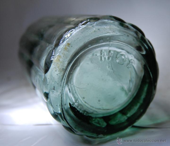 Botellas antiguas: BOTELLA DE GASEOSA RELIEVE // 1L - Foto 2