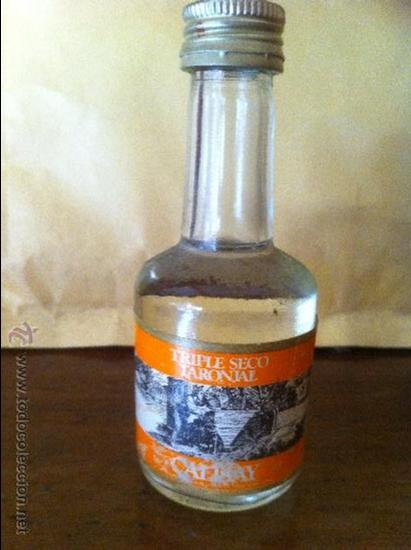 Botellas antiguas: BOTELLIN CALISAY - Foto 1