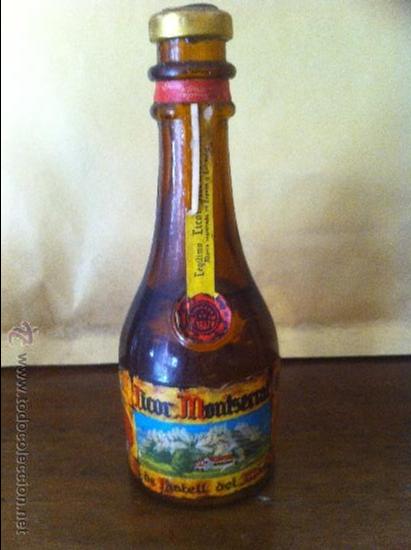 Botellas antiguas: BOTELLIN LICOR MONTSERRAT - Foto 1