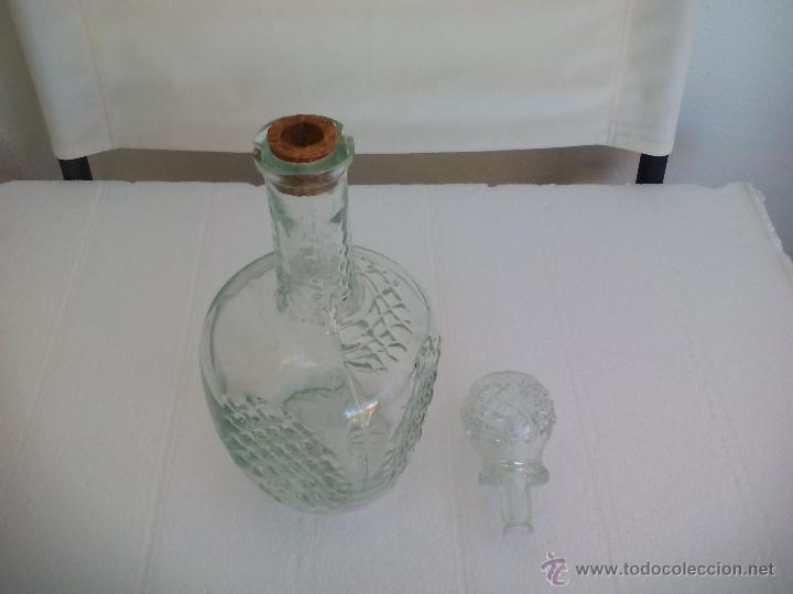 Botellas antiguas: Botella de cristal, . Decantador - Foto 3