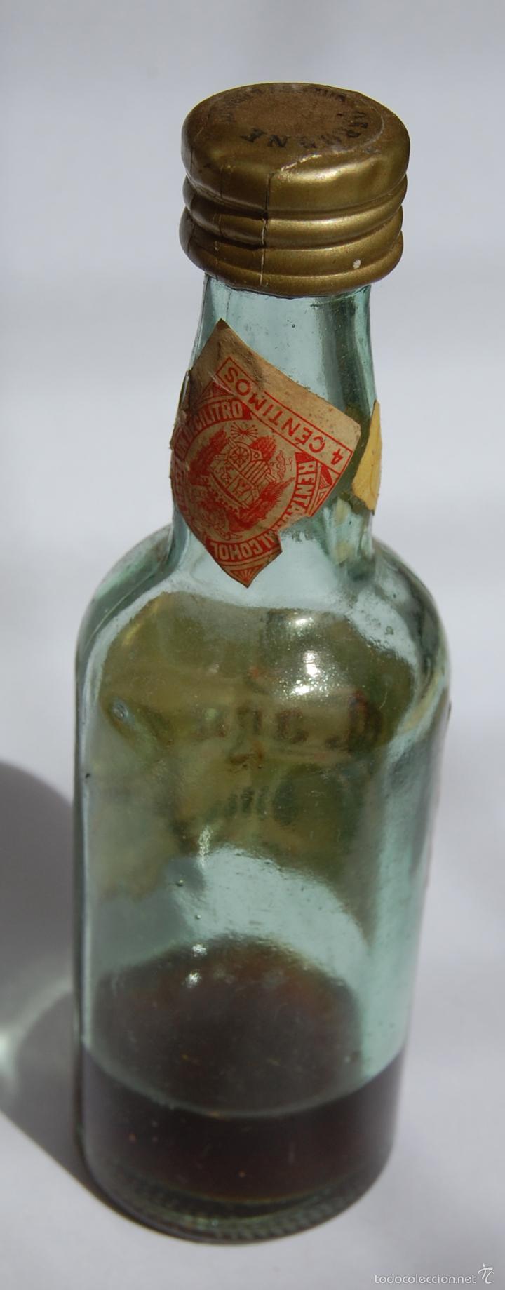 Botellas antiguas: BOTELLA BOTELLIN MAGNO DE OSBORNE - Foto 2