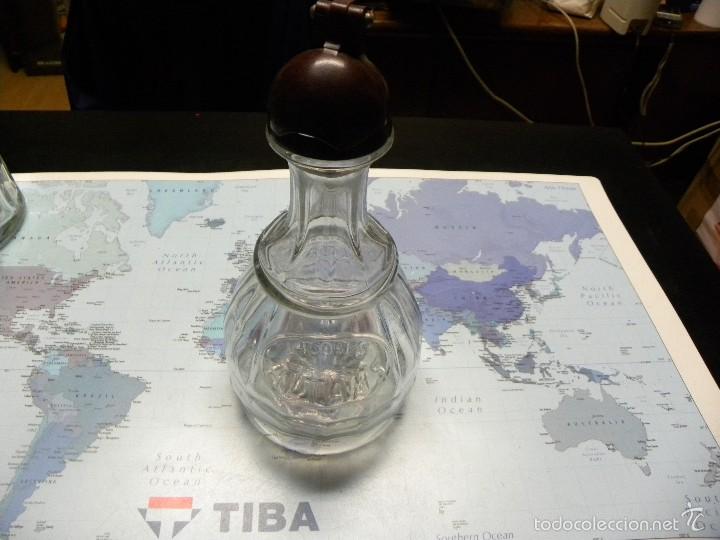 Botellas antiguas: BOTELLA LICORERA DE LICORES ALTAMS - Foto 1