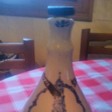 Botellas antiguas: ANTIGUA BOTELLA DE CERÁMICA DE VINO DE OPORTO,ALFE PORTUGAL. PINTADA A MANO.