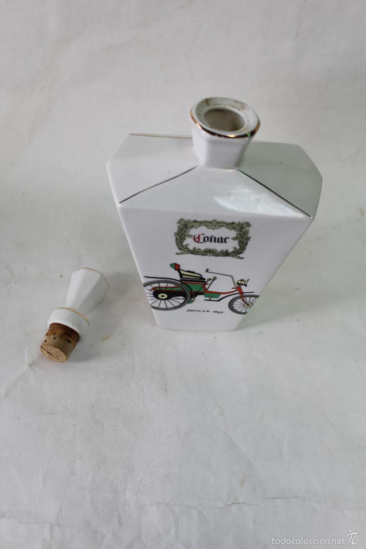Botellas antiguas: botella co&ntilde;ac en porcelana - Foto 3