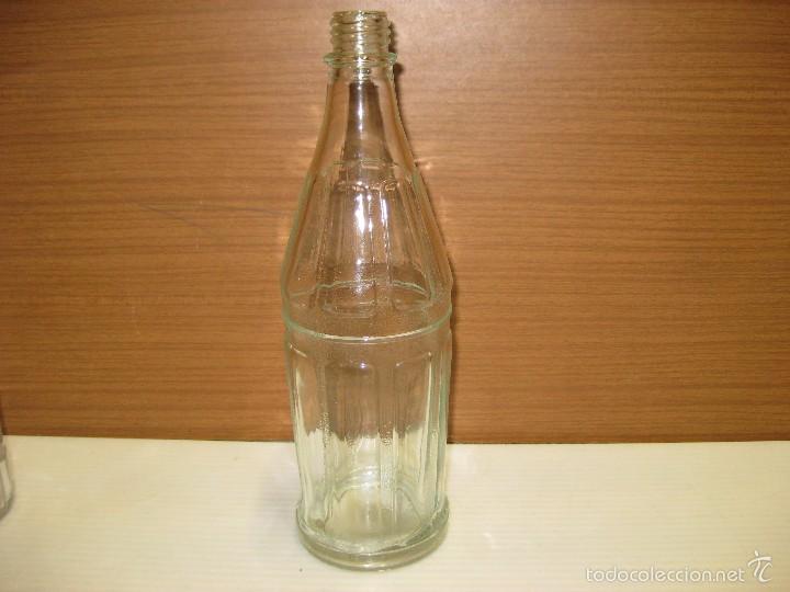 Botellas antiguas: MODELO REGISTRADO Y NUMERADO LLOBREGAT. - Foto 1