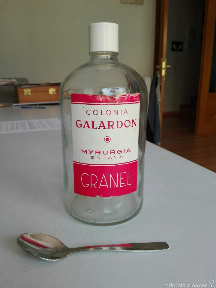 Botellas antiguas: Frasco vac&iacute;o colonia Galard&oacute;n - Foto 1