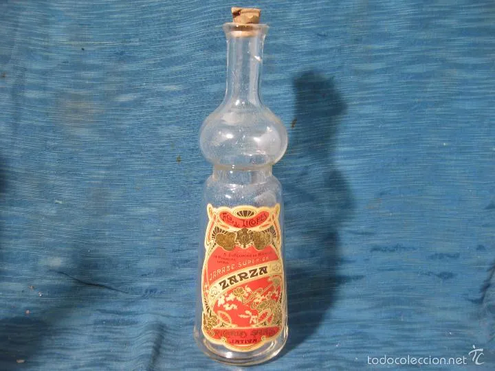 BOTELLA DE ZARZA DE LA FABRICA DE LICORES RICARDO SANZ. JATIVA. JARABE SUPERIOR