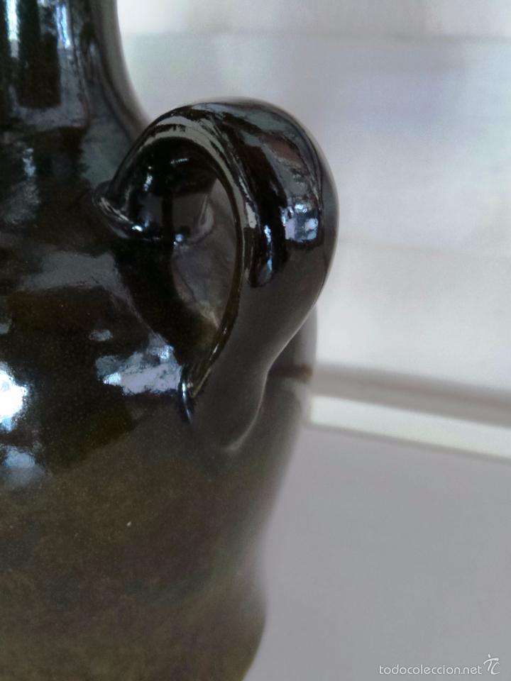 Botellas antiguas: BOTELLA BRANDEVIR VIDRIADA TIPO GARRAFA CON ASA - Foto 7