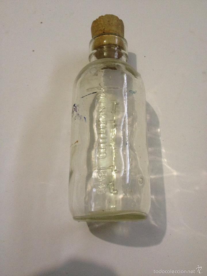 Botellas antiguas: BOTELLA DE CRISTAL CON MEDIDOR INSTITUTO BYS - Foto 1
