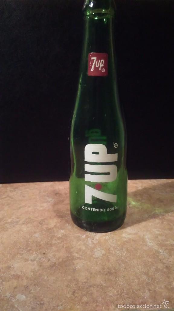 Botellas antiguas: Botella seven up 200 ml antigua - Foto 1
