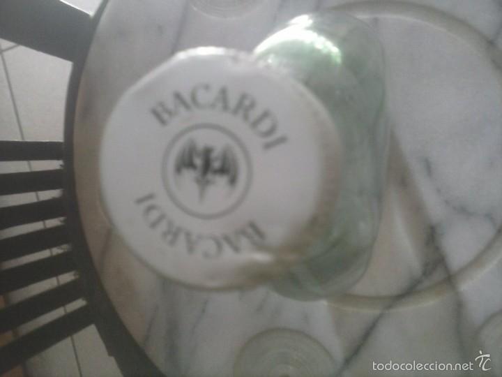 Botellas antiguas: PETACA BACARDI . - Foto 2