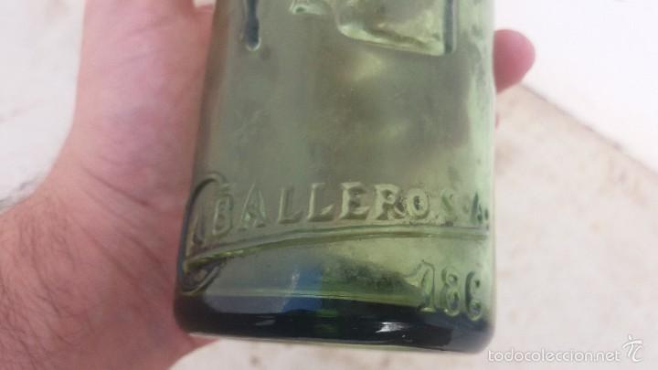 Botellas antiguas: Botella antigua de ponche caballero - Foto 3