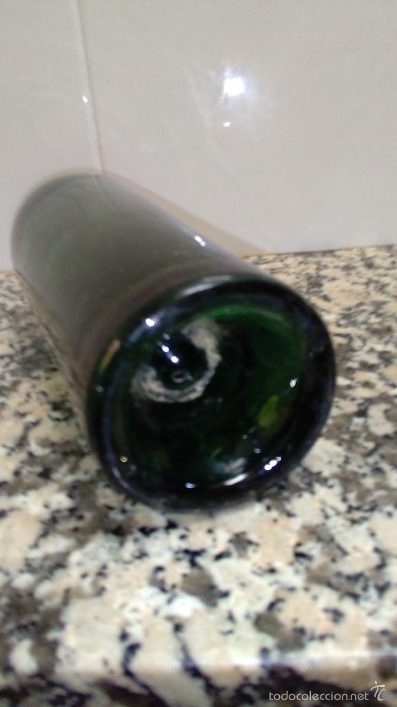 Botellas antiguas: BOTELLA VERDE BASE HUNDIDAD - Foto 3
