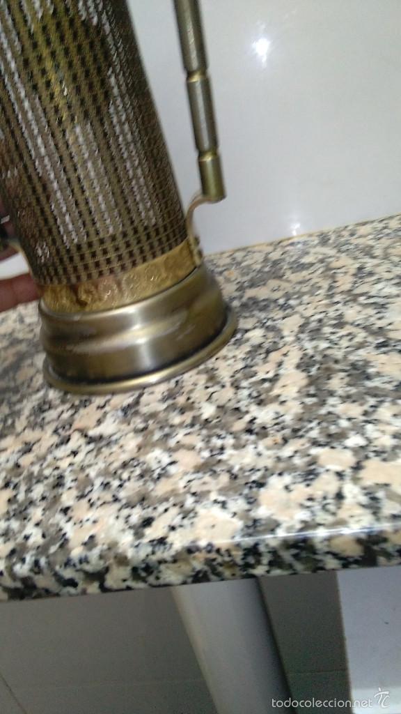 Botellas antiguas: ANTIGUO PROTECTOR DE BOTELLA  CON MUSICA CUANDO SE SACA LA BOTELLA - Foto 3