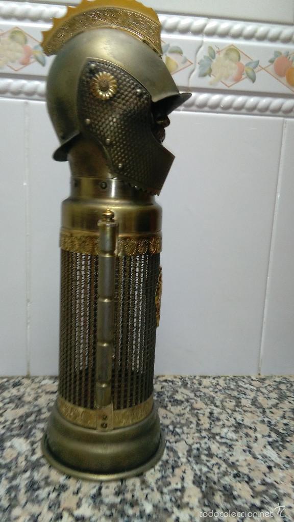 Botellas antiguas: ANTIGUO PROTECTOR DE BOTELLA  CON MUSICA CUANDO SE SACA LA BOTELLA - Foto 5
