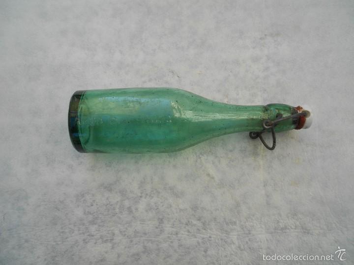 Botellas antiguas: botella agua oxigenada foret - Foto 1