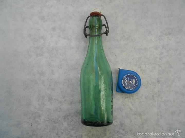 Botellas antiguas: botella agua oxigenada foret - Foto 8