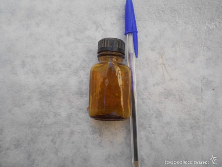 Botellas antiguas: frasco ditelan mide 6,5 cm - Foto 2