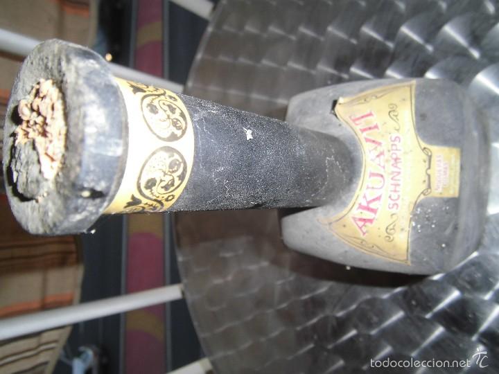 Botellas antiguas: akuavit botella negra de 70cl - Foto 3