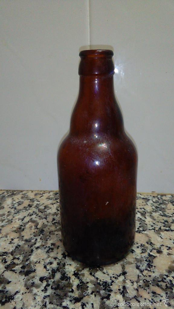 Botellas antiguas: BOTELLA CERVEZA LETRAS Y N&ordm; EN LA BASE - Foto 2