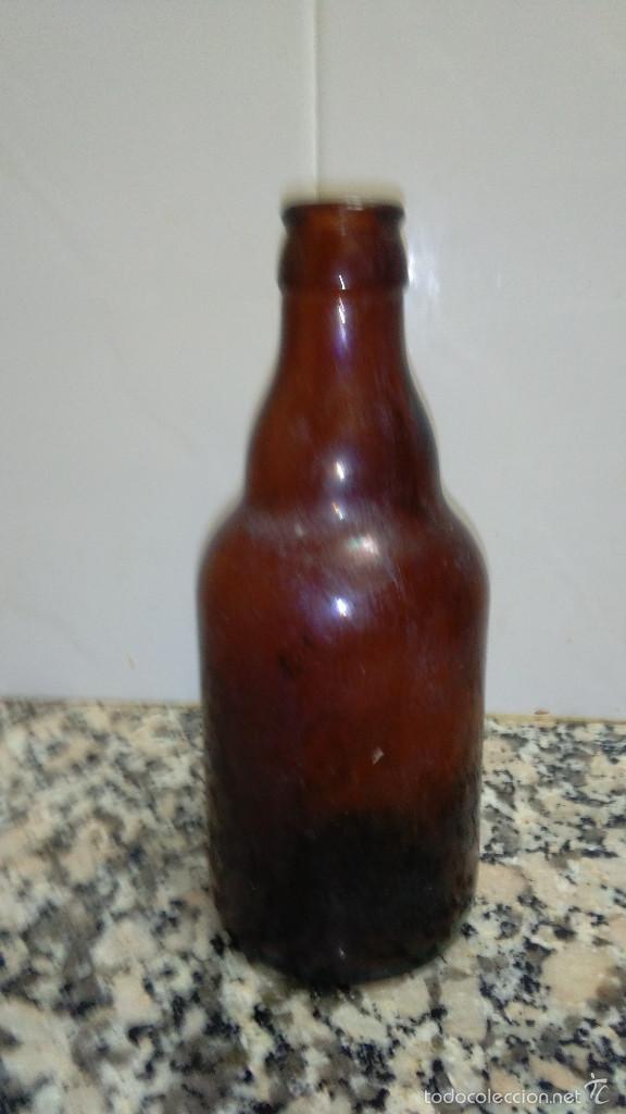 Botellas antiguas: BOTELLA CERVEZA LETRAS Y N&ordm; EN LA BASE - Foto 5