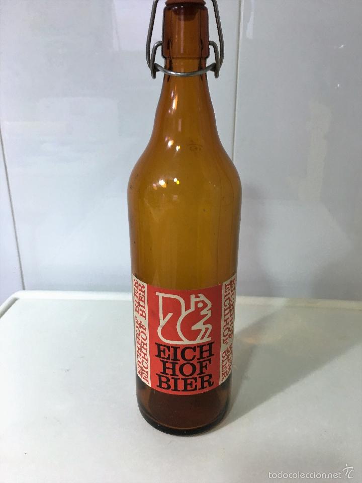 Botellas antiguas: BOTELLA DE CERVEZA EICH HOF BIER - Foto 1