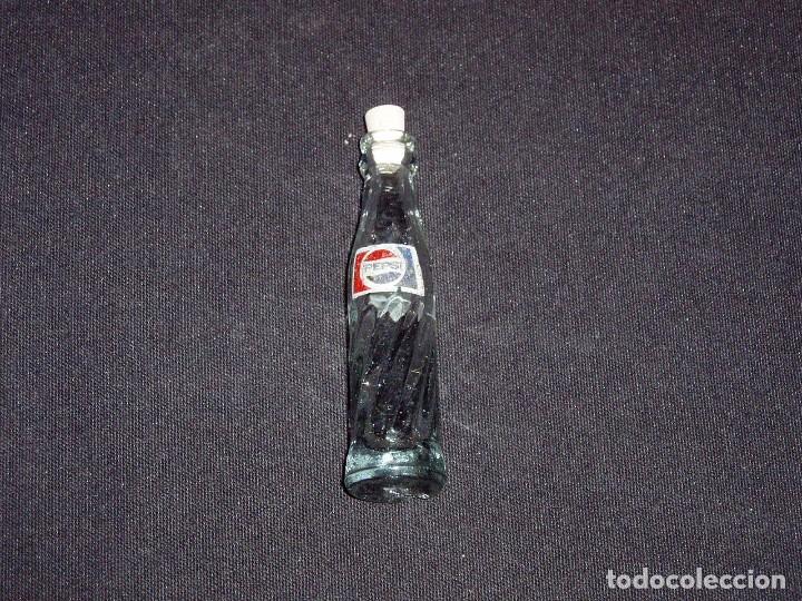 Botellas antiguas: Mini Botella de Pepsi Cola - Foto 2