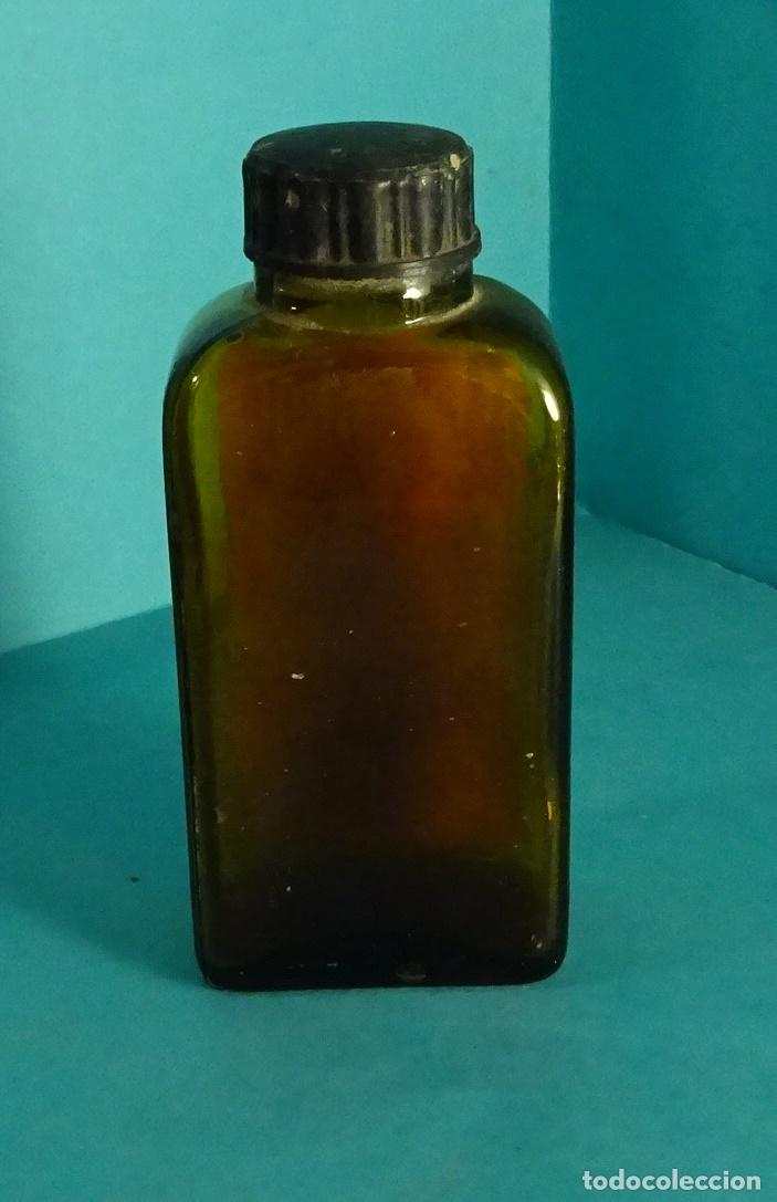 Botellas antiguas: BOTELLA VAC&Iacute;A CESTEROL. LABORATORIOS DEL DR. ESTEVE - Foto 2